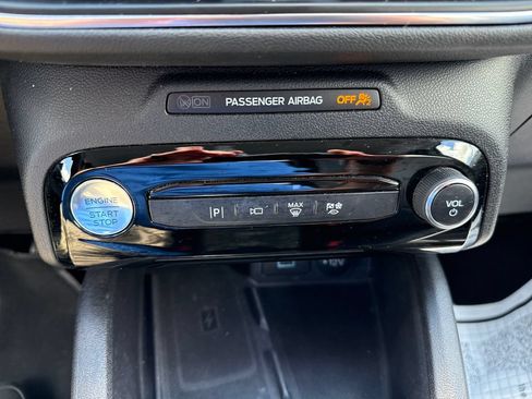 Used 2023 Ford Escape Platinum AWD/4WD image 16