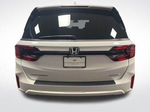 Used 2025 Honda Odyssey Sport-L image 4