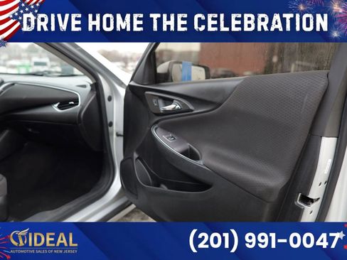 Used 2020 Chevrolet Malibu LT FWD image 26