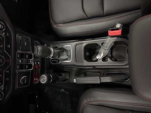 New 2025 Jeep Gladiator Rubicon w/ Convenience Group image 9