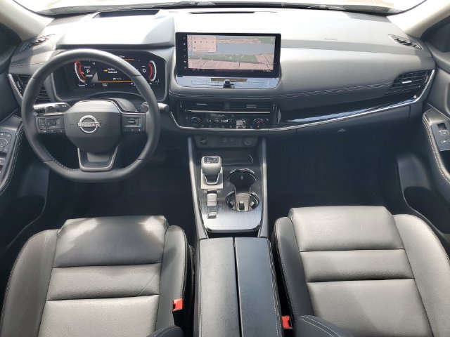 Certified 2025 Nissan Rogue SL w/ SL Premium Package FWD image 3