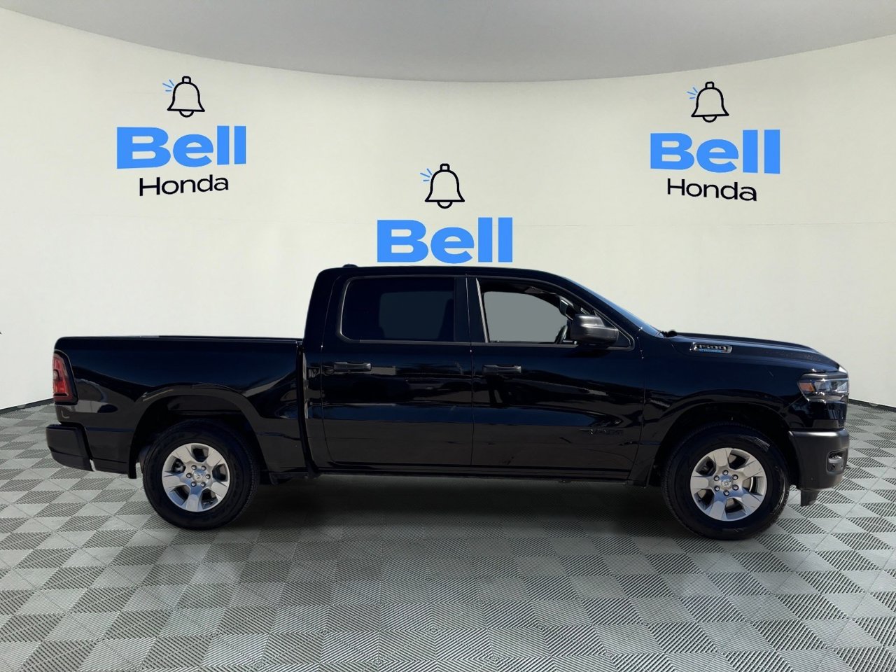 Used 2025 RAM 1500 Tradesman AWD/4WD image 5
