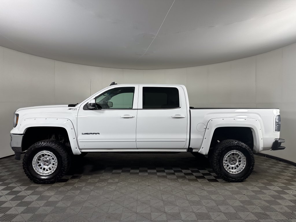 Used 2017 GMC Sierra 1500 SLE w/ SLE Value Package AWD/4WD image 2