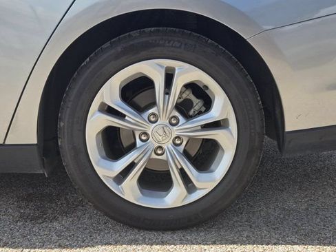Used 2025 Honda Accord LX image 29