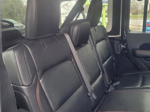 Used 2018 Jeep Wrangler Unlimited Rubicon w/ Dual Top Group image 30