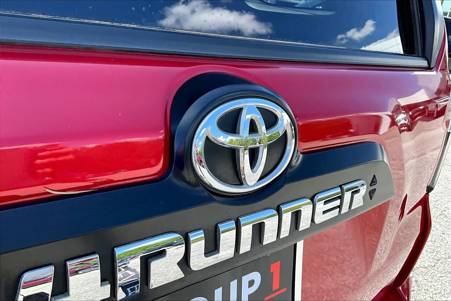 Used 2023 Toyota 4Runner TRD Off-Road Premium w/ Moonroof Package AWD/4WD image 29