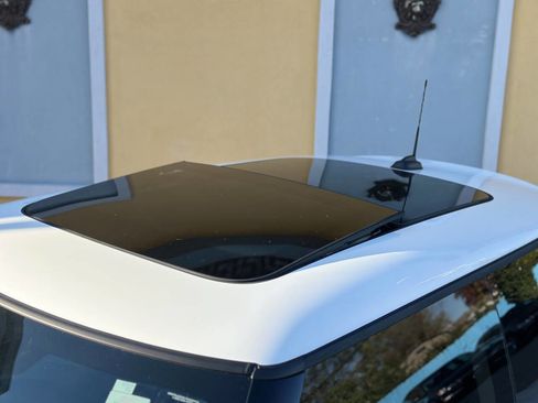 Used 2022 MINI Cooper S image 3