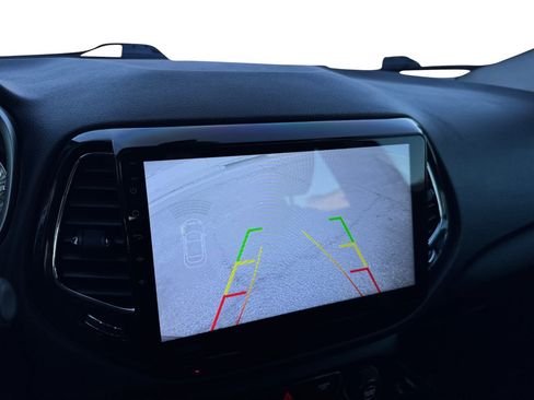 Used 2019 Jeep Compass Altitude image 13