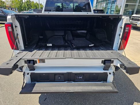 Used 2024 GMC Sierra 2500 Denali Ultimate w/ Max Trailering Package AWD/4WD image 13