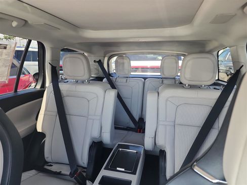New 2025 Lincoln Aviator Reserve w/ Equipment Group 201A image 12