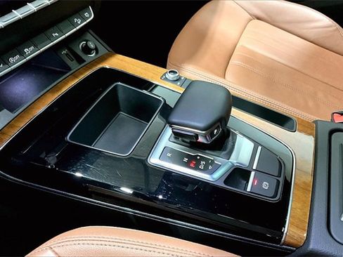 Used 2022 Audi Q5 2.0T Premium image 13