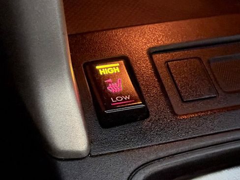 Used 2016 Subaru Forester 2.5i Premium w/ All-Weather Package image 35