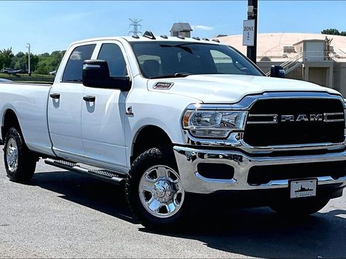 Used 2024 RAM 2500 Tradesman w/ Chrome Appearance Group AWD/4WD image 37