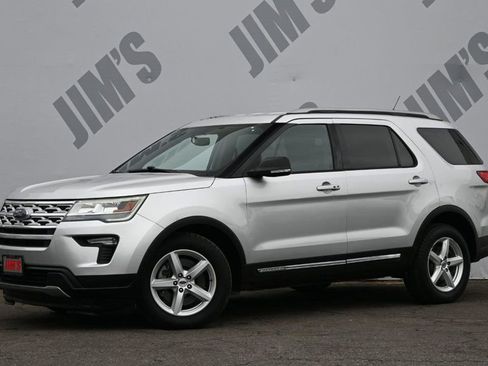 Used 2019 Ford Explorer XLT w/ Equipment Group 201A FWD image 1