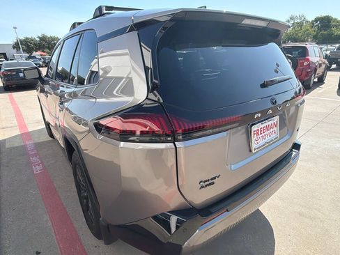 Used 2026 Toyota RAV4 SE AWD/4WD image 8