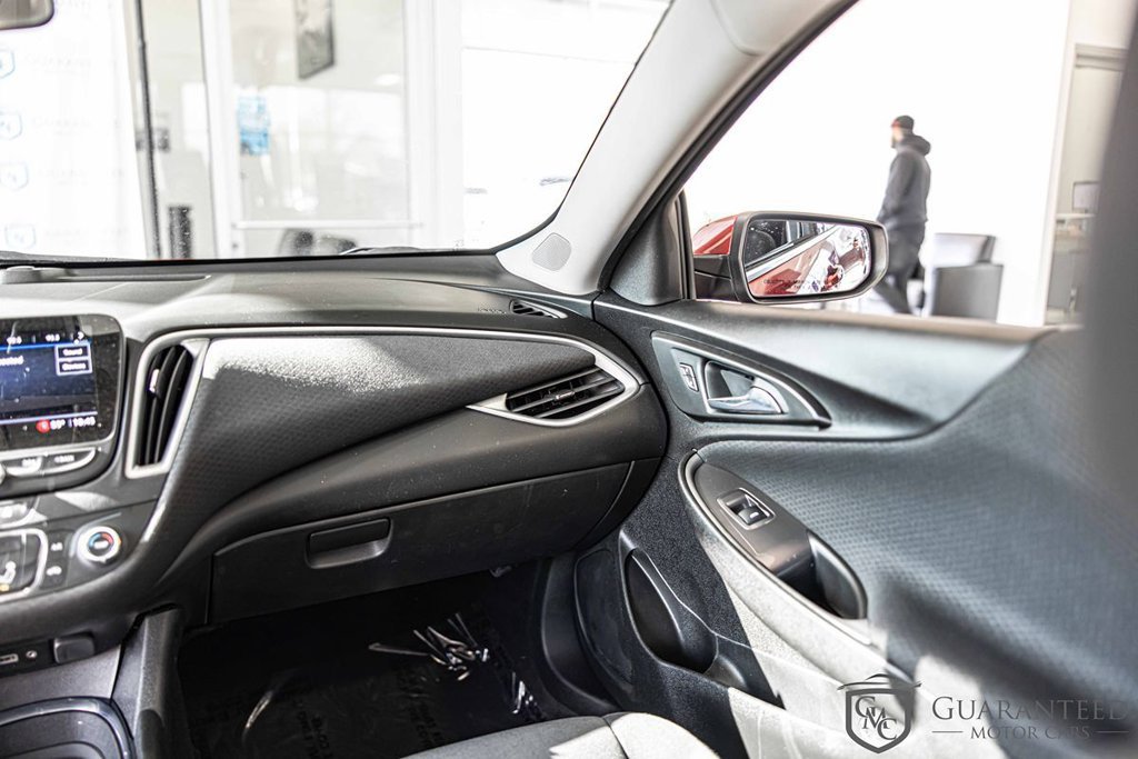 Used 2021 Chevrolet Malibu RS FWD image 39