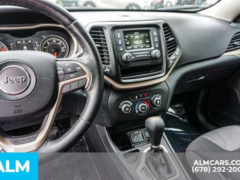 Used 2016 Jeep Cherokee Sport FWD image 32