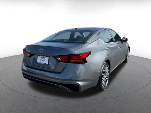 Used 2025 Nissan Altima 2.5 SV image 14