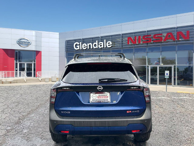 Certified 2025 Nissan Kicks SR w/ SR Premium Package AWD/4WD image 5