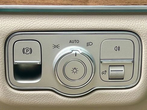 Certified 2025 Mercedes-Benz GLE 450 4MATIC image 38