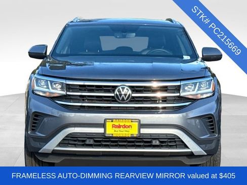 Used 2023 Volkswagen Atlas Cross Sport SE w/ Panoramic Sunroof Package image 3