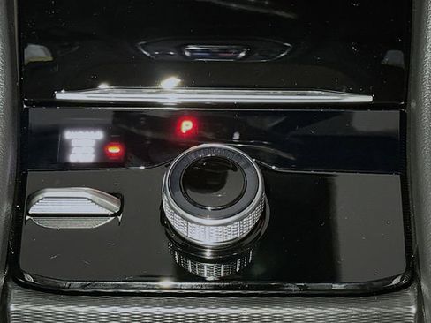 New 2025 Jeep Grand Cherokee L Limited w/ Luxury Tech Group II image 11