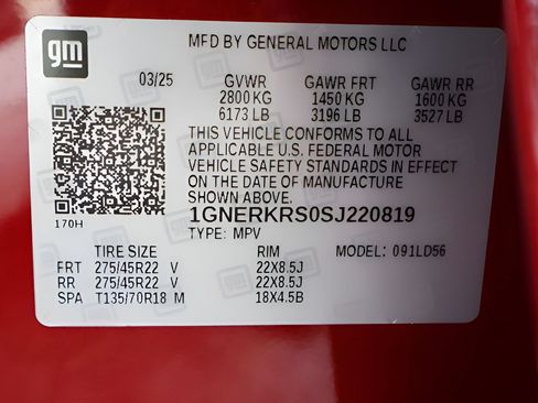 Used 2025 Chevrolet Traverse High Country w/ LPO, Floor Liner Package FWD image 27