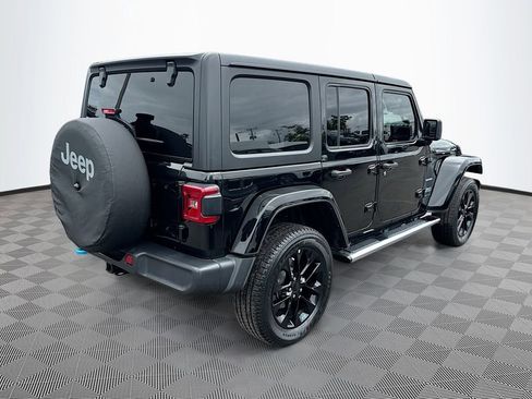 Used 2023 Jeep Wrangler Unlimited Sahara w/ Cold Weather Group image 6