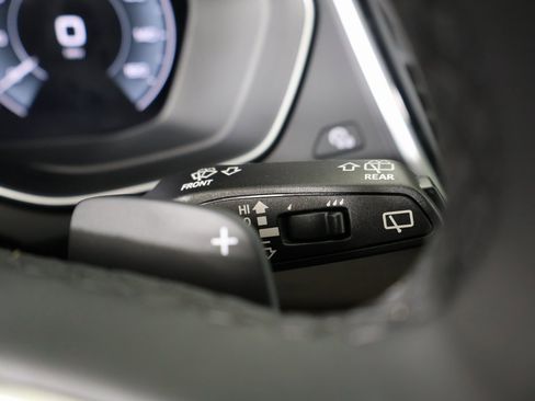 Used 2024 Audi Q5 e Premium Plus image 30