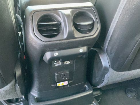 Used 2021 Jeep Wrangler Unlimited Sahara AWD/4WD image 9