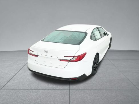 Used 2025 Toyota Camry SE w/ Multimedia Upgrade Package FWD image 10
