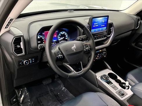 Used 2024 Ford Bronco Sport Outer Banks image 12