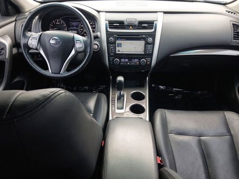 Used 2015 Nissan Altima 2.5 SL w/ Technology Package FWD image 16