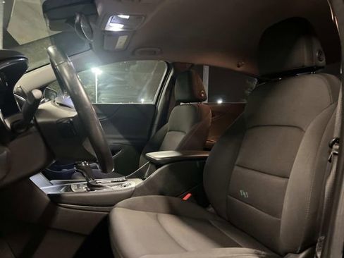 Used 2018 Chevrolet Malibu Hybrid w/ Driver Confidence Package image 11