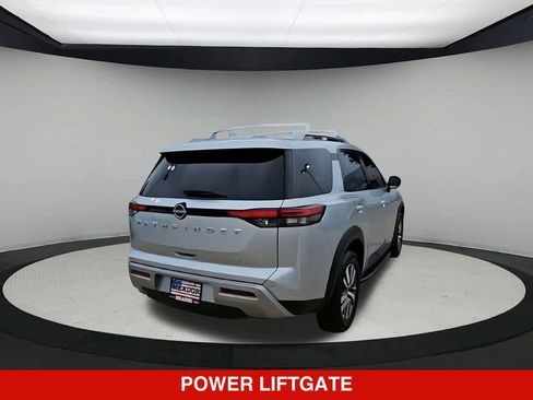 Used 2023 Nissan Pathfinder SL FWD image 7