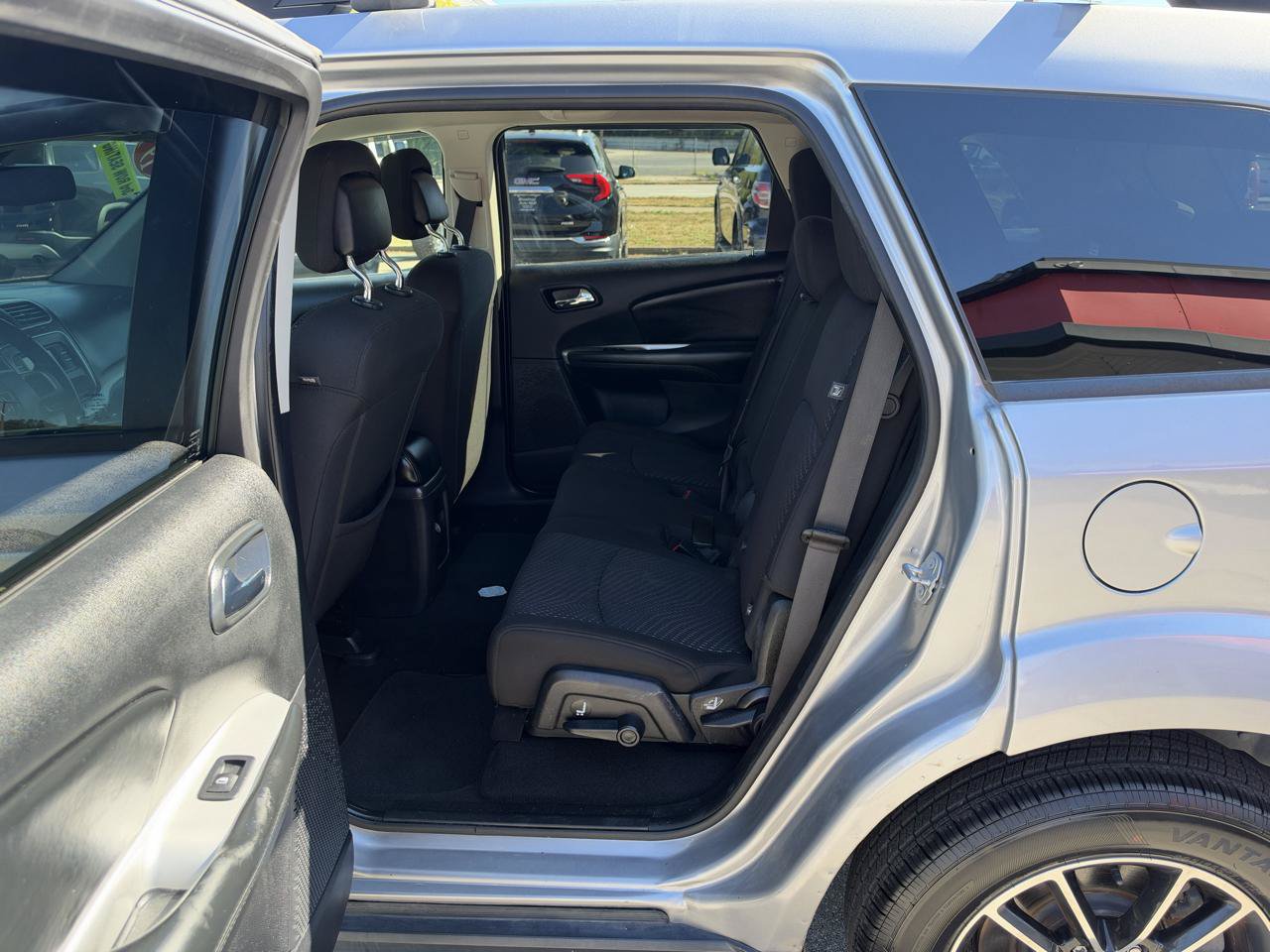 Used 2019 Dodge Journey SE w/ Connectivity Group AWD/4WD image 11