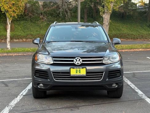 Used 2011 Volkswagen Touareg Sport AWD/4WD image 8