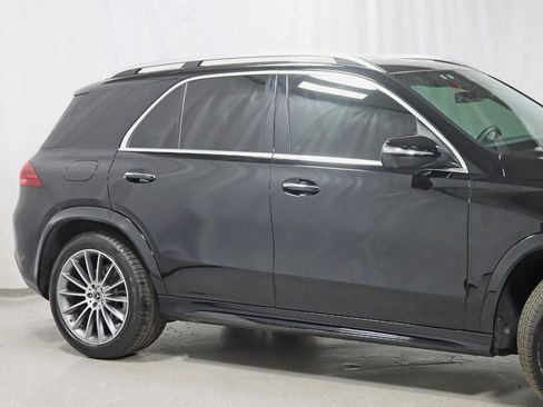 Used 2024 Mercedes-Benz GLE 350 4MATIC w/ AMG Line Exterior image 3