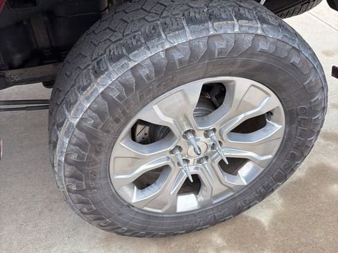 Used 2016 Ford F150 Lariat w/ Equipment Group 502A Luxury image 14