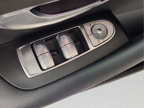 Used 2023 Mercedes-Benz E 450 Coupe image 23