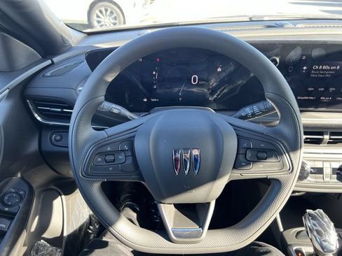 New 2026 Buick Envista Preferred FWD image 17