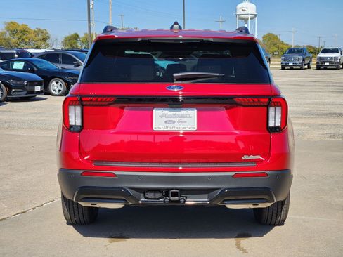 New 2026 Ford Explorer ST-Line image 7