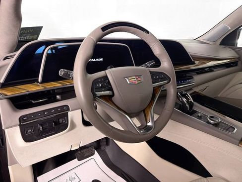 Used 2023 Cadillac Escalade ESV Premium Luxury Platinum image 9