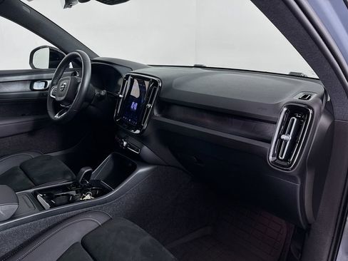 Used 2023 Volvo XC40 Recharge Ultimate AWD/4WD image 29