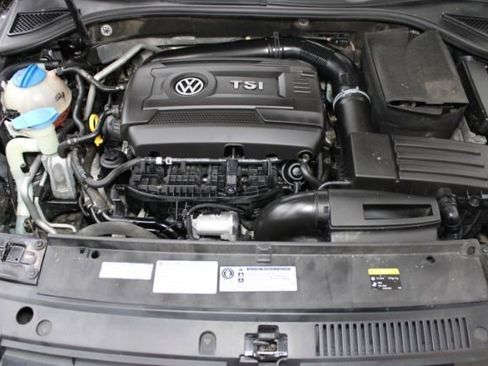 Used 2015 Volkswagen Passat 1.8T Wolfsburg Edition image 23