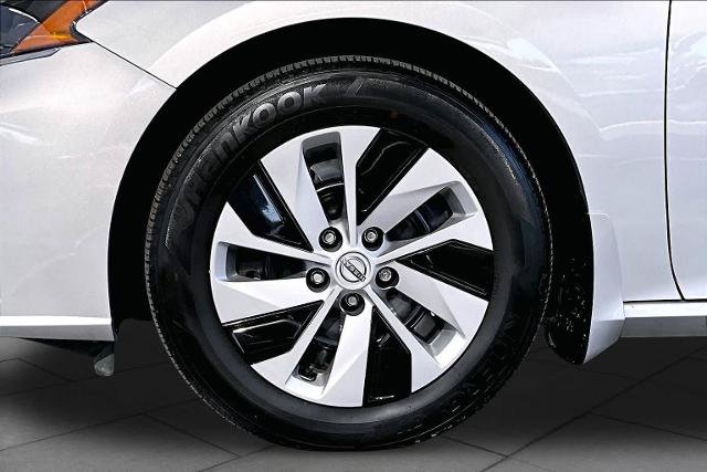 Certified 2024 Nissan Altima 2.5 S FWD image 11