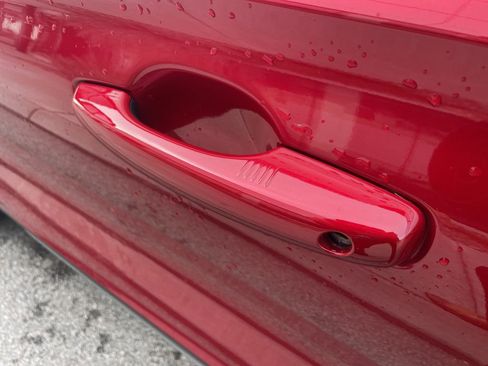 Used 2023 Lincoln Corsair Reserve w/ Rear Removable Package Tray image 19