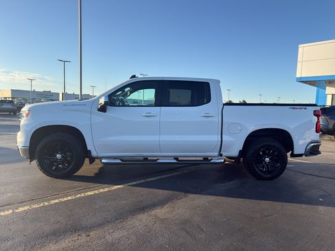 Used 2024 Chevrolet Silverado 1500 LT image 6