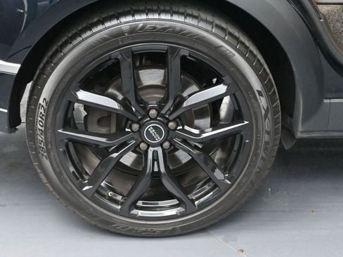 Used 2016 Land Rover Range Rover Long Wheelbase Autobiography image 40