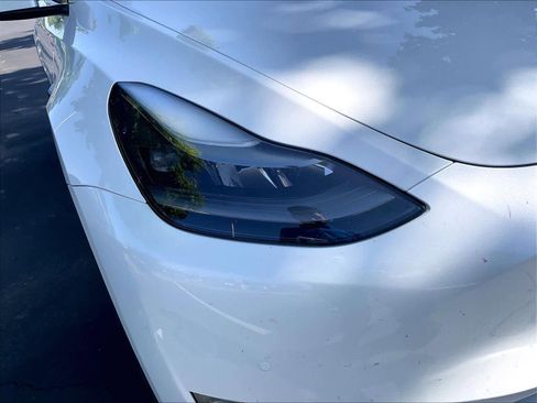 Used 2022 Tesla Model Y Performance AWD/4WD image 29